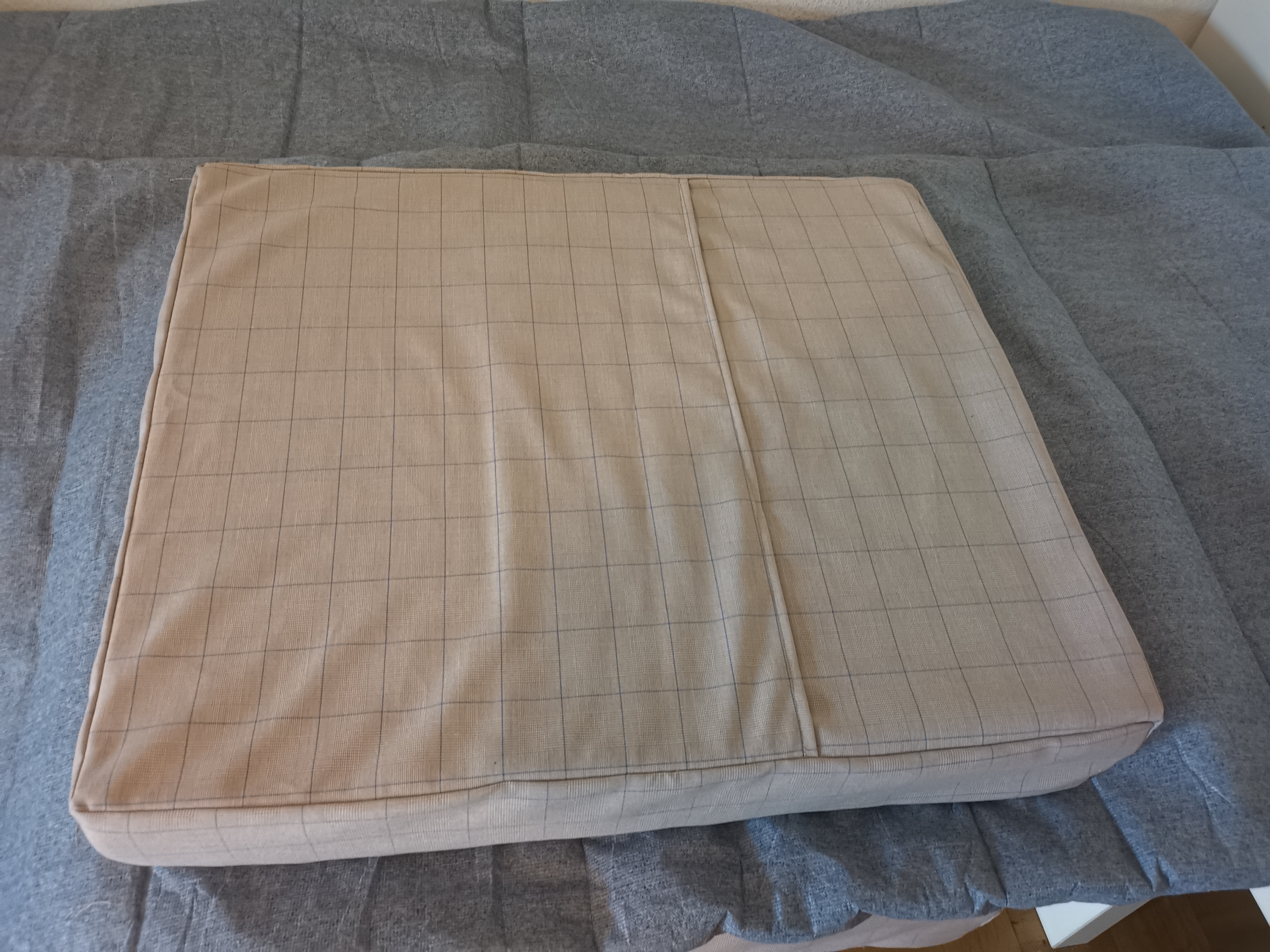 Ausziehbett mit Schubladen