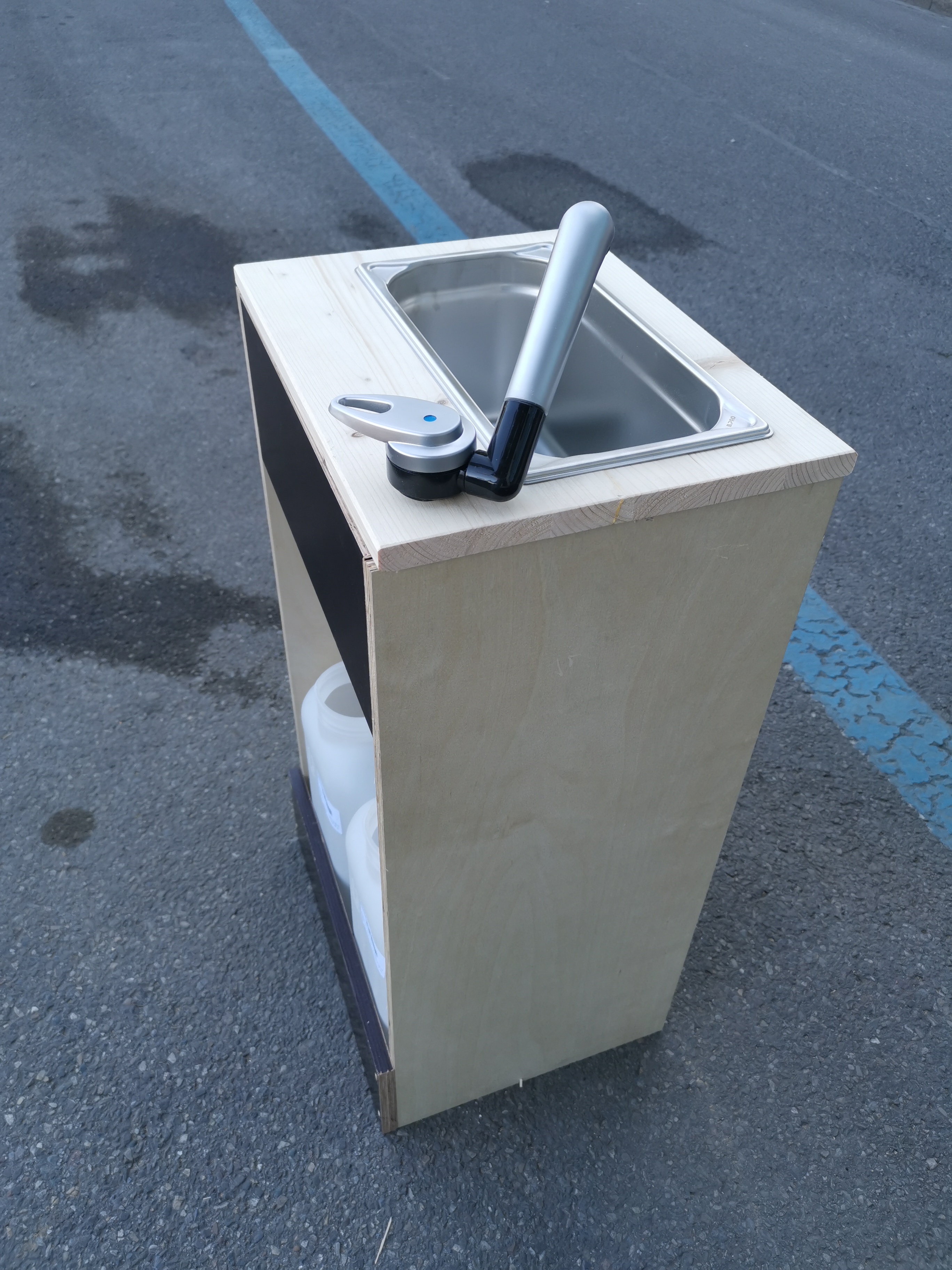 💧 Handgefertigter Wasserschrank für Camper, Van & Wohnmobil 💧 